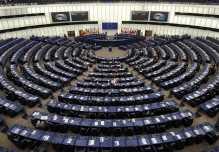 Eurodiputados piden suprimir visados a los ecuatorianos para entrar en la UE