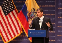 En seis años, Rafael Correa dio 17 vueltas al mundo