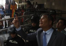 Correa se lava las manos ante Fiscalía por la venta de crudo