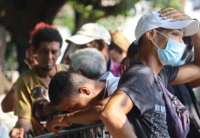 México otorga 2.320 tarjetas humanitarias a migrantes varados en la capital