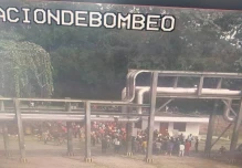 Manifestantes se tomaron el Bloque 16