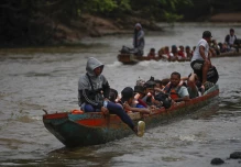Acuerdo entre EEUU y Panamá reduce paso de migrantes ecuatorianos por Darién