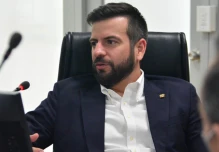 Ecuador "tranquiliza" al FMI y espera un nuevo desembolso en diciembre
