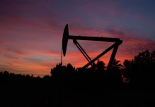 El WTI  baja un 3,13 %, hasta $ 82,69 el barril