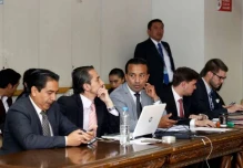 Víctimas de espionaje de Senain presentarán denuncia