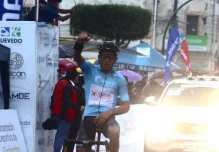 Wilson Haro baja del liderato a Lenín Montenegro en la vuelta ciclística