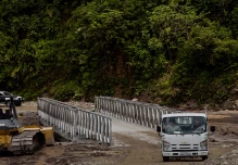 La circulación por el puente provisional en El Reventador está habilitada