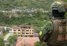 "Fiebre" del oro ilegal prolifera en El Chical