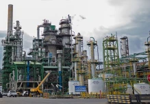 El petróleo WTI, referente de Ecuador, sumó su cuarta semana al alza
