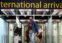 El Reino Unido retira a Ecuador y resto de países de su lista roja de viajes