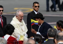 Canciller de Ecuador confirma nueva visita del papa Francisco para 2024