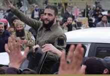 Siria: Miles de personas celebran la caída del Gobierno de Al Asad