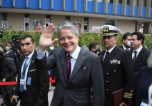 Ecuador reestructura más de $ 3.200 millones de deuda con China