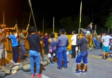 Cierre de vía Puyo - Tena provoca suspensión de clases en cantón de Pastaza