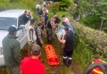 Niño francés que cayó a cráter en Galápagos está estable