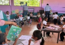 Planteles de Sucumbíos recibieron material didáctico