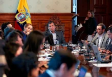 El gobierno se está robando bienes públicos