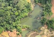 Minería ilegal y grupos armados intensifican la presión sobre áreas protegidas de la Amazonía ecuatoriana