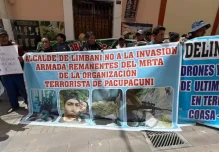 Mineros y sus familias marchan en Puno para exigir la reapertura de mina