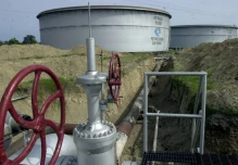 El sometimiento petrolero a China genera rechazo general