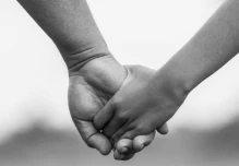Dos niñas taromenane se reencuentran después de seis años de ataque