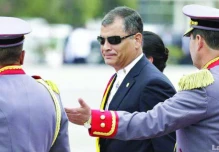 En un día, Correa cesó a dos jefes de la Armada