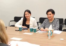 Sariha Moya gestiona financiamiento en Estados Unidos