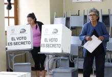Los bonos de Ecuador cayeron tras el Referéndum