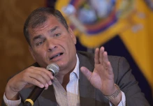 Denuncia penal contra Rafael Correa y Galo Chiriboga
