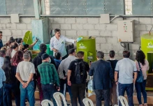 Yantzaza fabrica madera de plástico reciclado