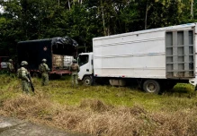 Militares decomisan 4.400 galones de combustible y dos camiones en Sucumbíos