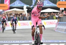 Carapaz y Del Toro mantienen un duelo apasionante en el Giro
