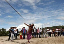Juegos ancestrales se mantienen en comunas de Pastaza