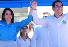 El correísmo se contradice en su discurso sobre la dolarización 