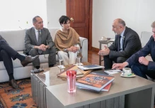 Tensión diplomática entre Ecuador y Rusia acarrea amenazas comerciales
