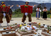 Ecuador se prepara para un inusual reencuentro con sus muertos