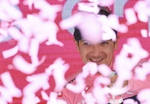 Carapaz:"La última semana es favorable para mi, daré todo por la maglia rosa"