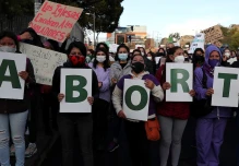 Entra en vigor en Ecuador la ley de aborto por violación modificada por Lasso