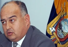 Ecuador envía delegación de alto nivel a EEUU para conseguir más vacunas