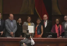 Espinosa se coló en la fiesta