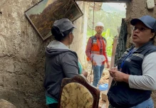 El gobierno entregará un bono para los damnificados del terremoto