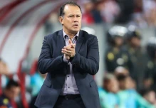 Juan Reynoso fue destituido como seleccionador de Perú