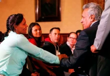 Ecuador exigirá pasaporte a venezolanos desde mañana
