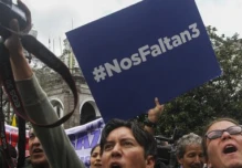 Analistas: Gobierno muestra gestión pobre en caso de periodistas secuestrados