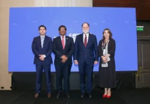 Gobierno inicia plan de competitividad con asesoría de Harvard para diversificar la economía