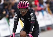 Carapaz, Gaviria y Herrada entre los 94 corredores sin contrato para 2026