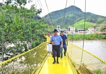 Un nuevo puente se inaugura en el cantón Zamora