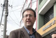 Dos sentenciados por el caso Ecuador TV fueron detenidos