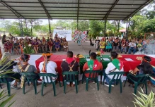 Indígenas A’i Cofán, Siekopaai y Waorani se gradúan como docentes para fortalecer la educación propia en la Amazonía