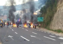 Quito amaneció con bloqueos en diferentes sectores por protestas